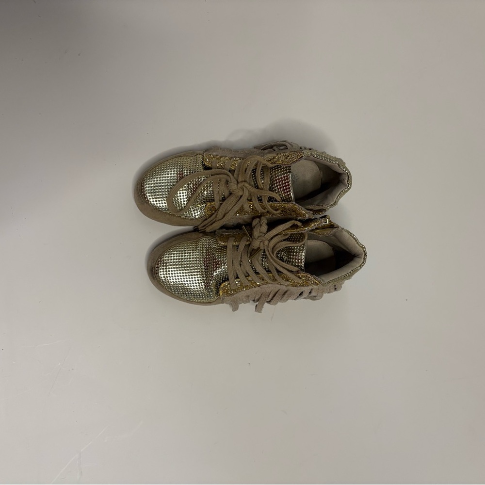 Joyfolie Girls Size 11 Gold Fringe High-Top Sneakers ✨
